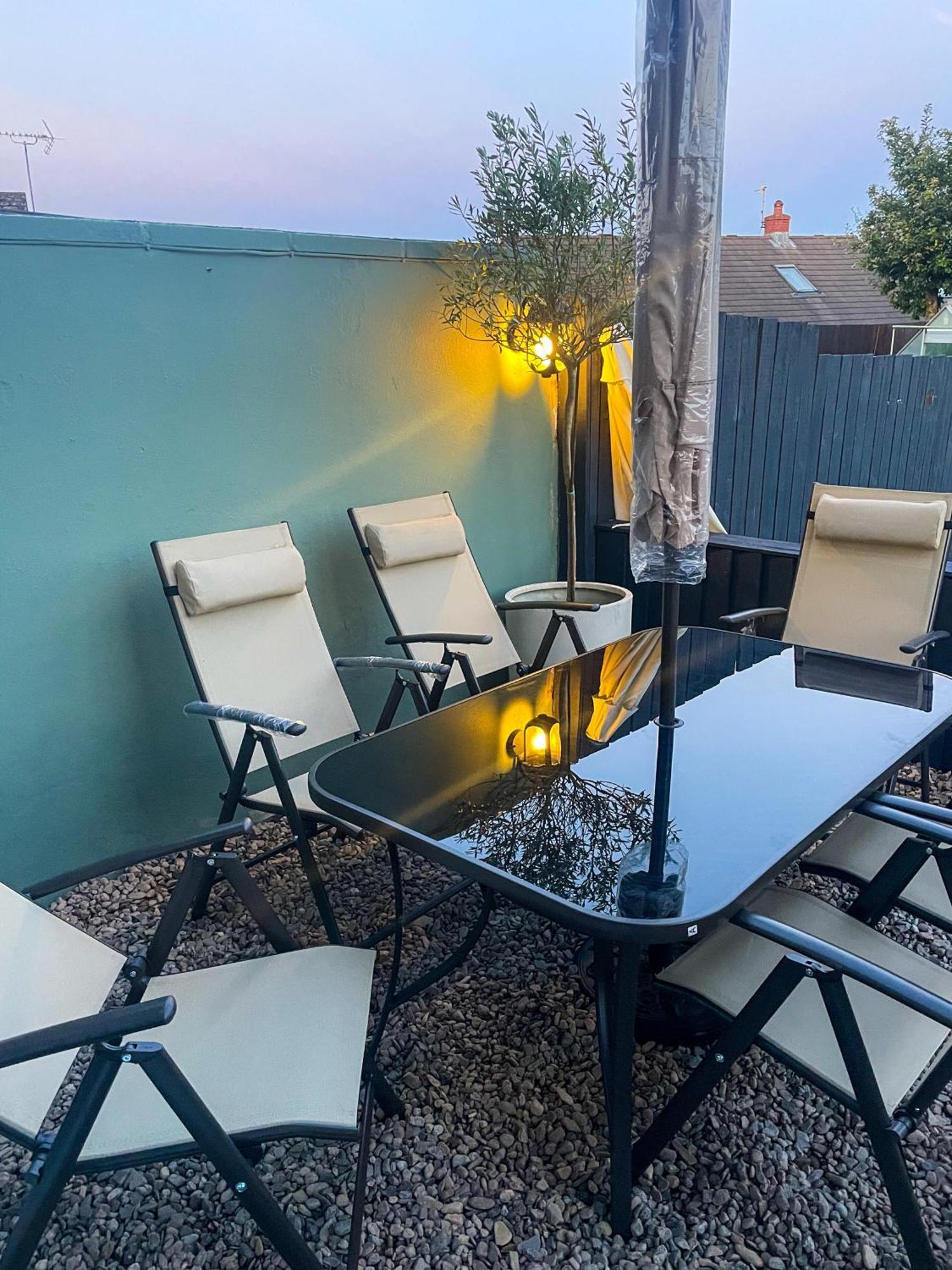 Ser Ar Y Bryn- Lovely Family Home With Garden, Walk To The Village And Beach Σόντερσφουτ Εξωτερικό φωτογραφία